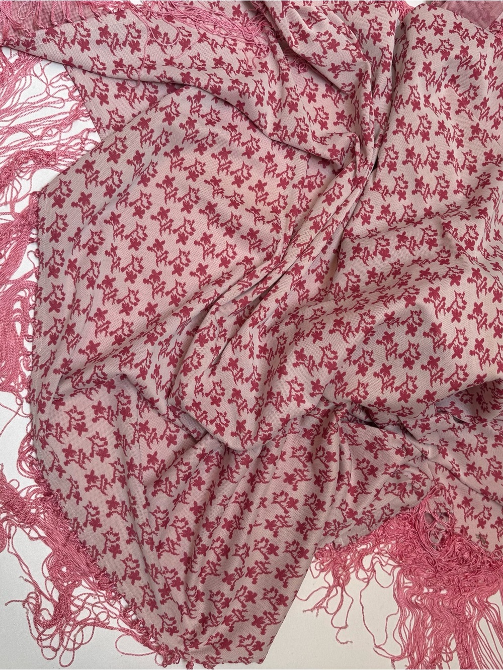 Throw w long  tassels. Pink.